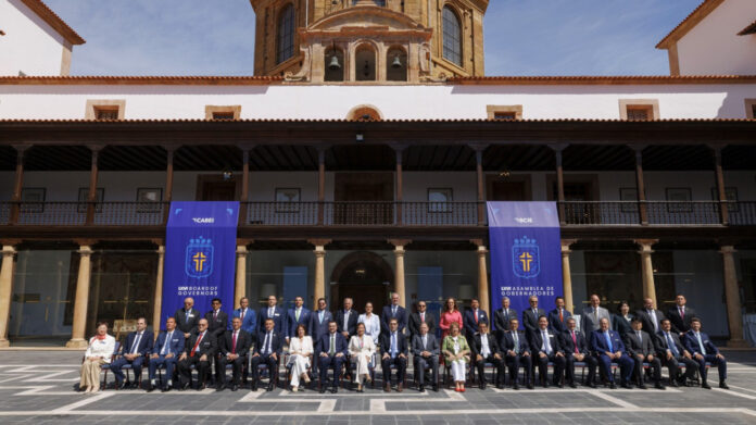 Foto oficial LXVI Reunión Ordinaria de la Asamblea de Gobernadores, incluido el ministro Magín Díaz