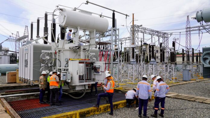 trabajos en subestación eléctrica